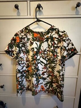 Club Monaco Tropical Floral Short Sleeve in White with Green & Orange Print